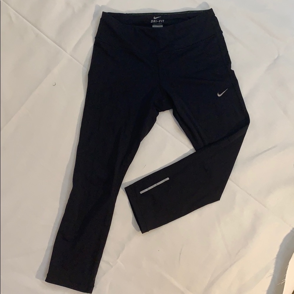 Nike Dri-fit cropped leggings